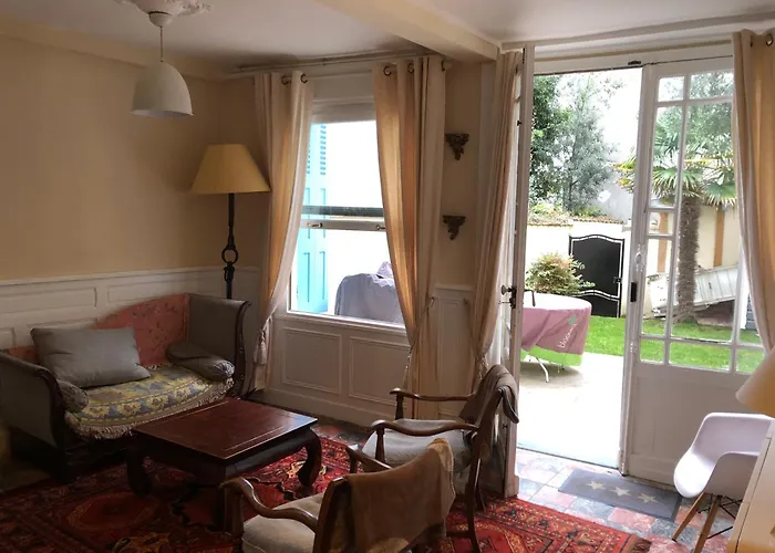 Maison 5 Chambres, Jardinet, Acces Ferienhaus *