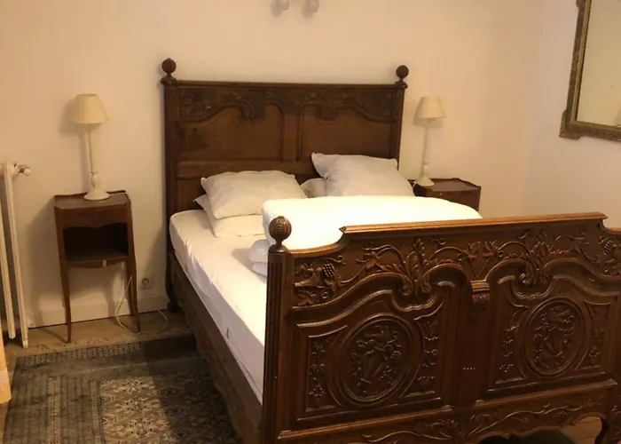 Maison 5 Chambres, Jardinet, Acces *