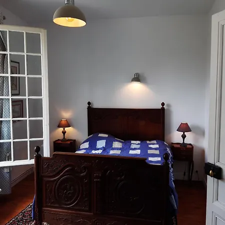 Maison 5 Chambres, Jardinet, Acces Holiday home
