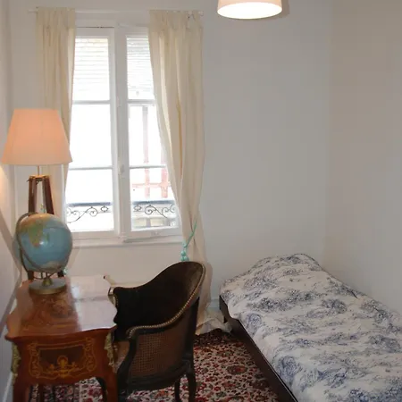 Holiday home Maison 5 Chambres, Jardinet, Acces Trouville-sur-Mer
