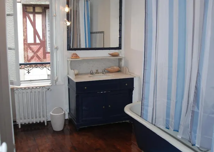 Maison 5 Chambres, Jardinet, Acces